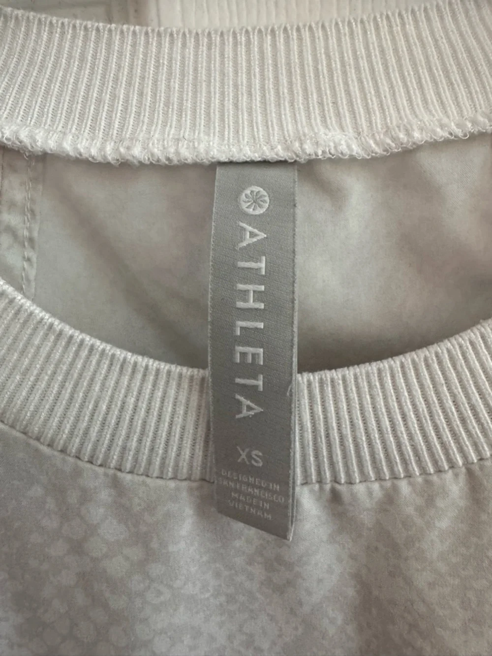 ATHLETA Zephyr Refined Tank Snakeskin Print Viper Size XS